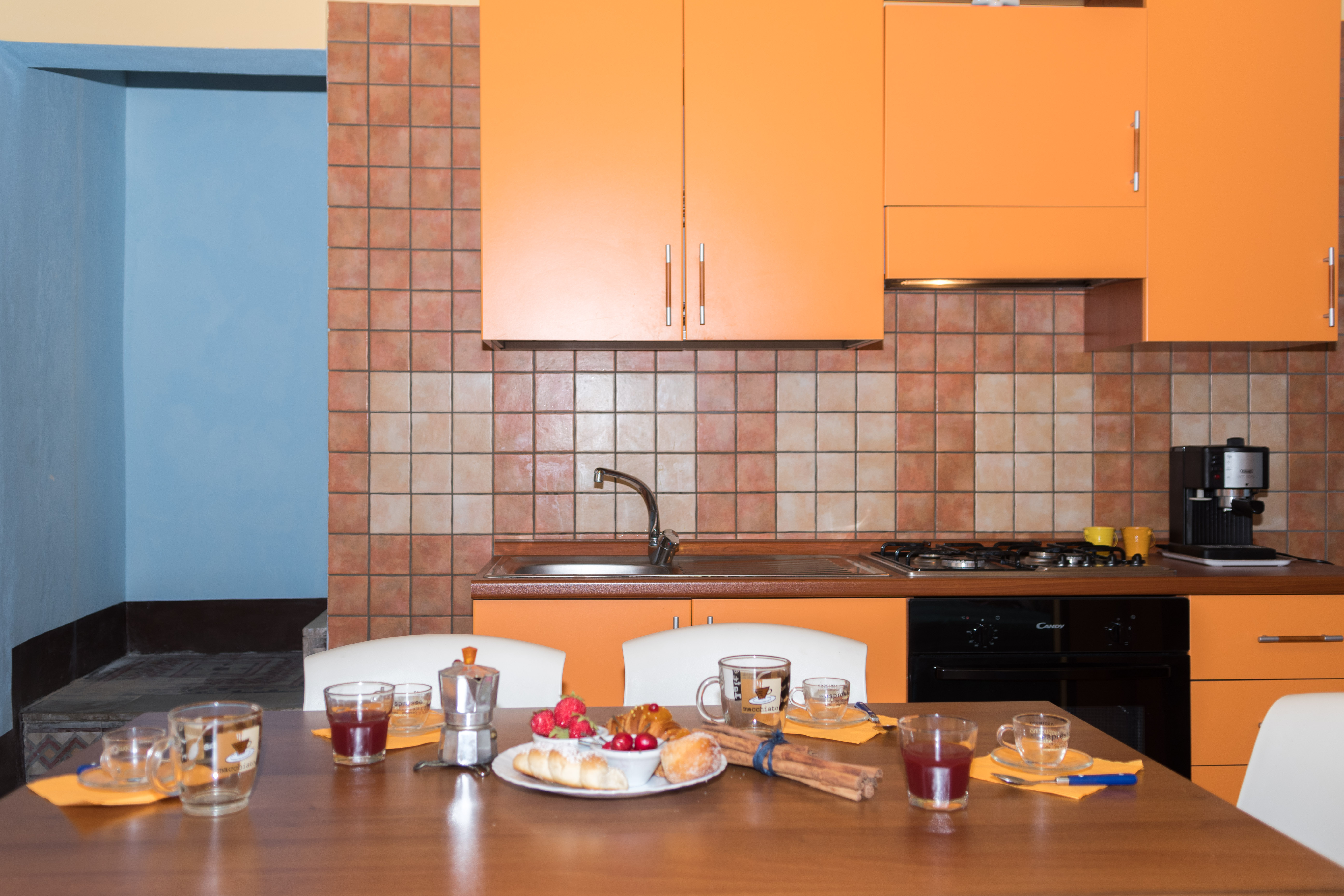 Cucina e piano cottura della cucina del trivani